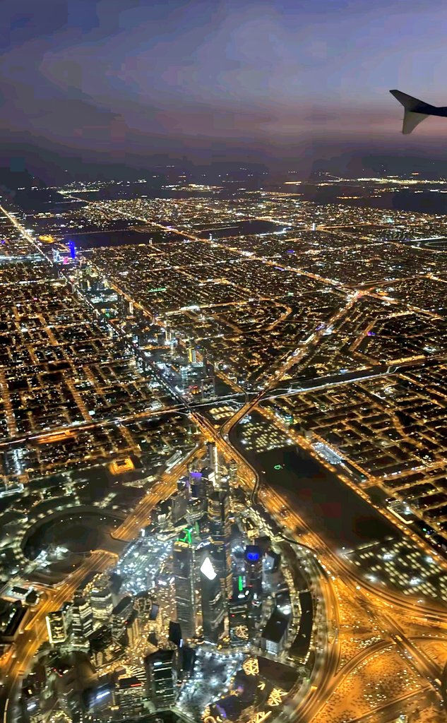 📌الرياض ليلا  من الأعلى… 😍