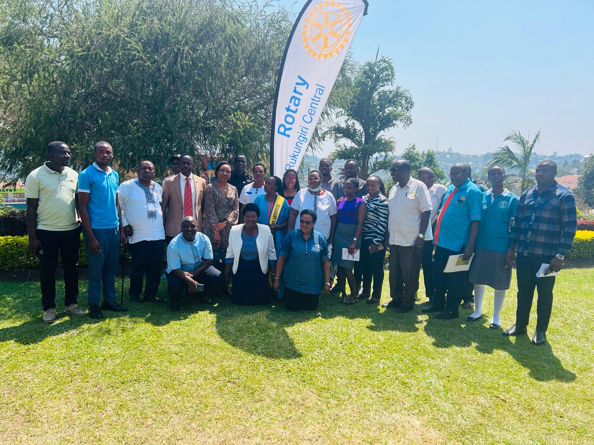 Today, together with our motherclub (RC Rukungiri Central) we warmly welcomed the DG herself 🌟.<a href="/KyeyuneKawooya/">DG Christine Kyeyune Kawooya</a> 
Two members were inducted. As a club, we can't thank you enough for the privilege.
We wish you safe travels during your mighty tour.🙏