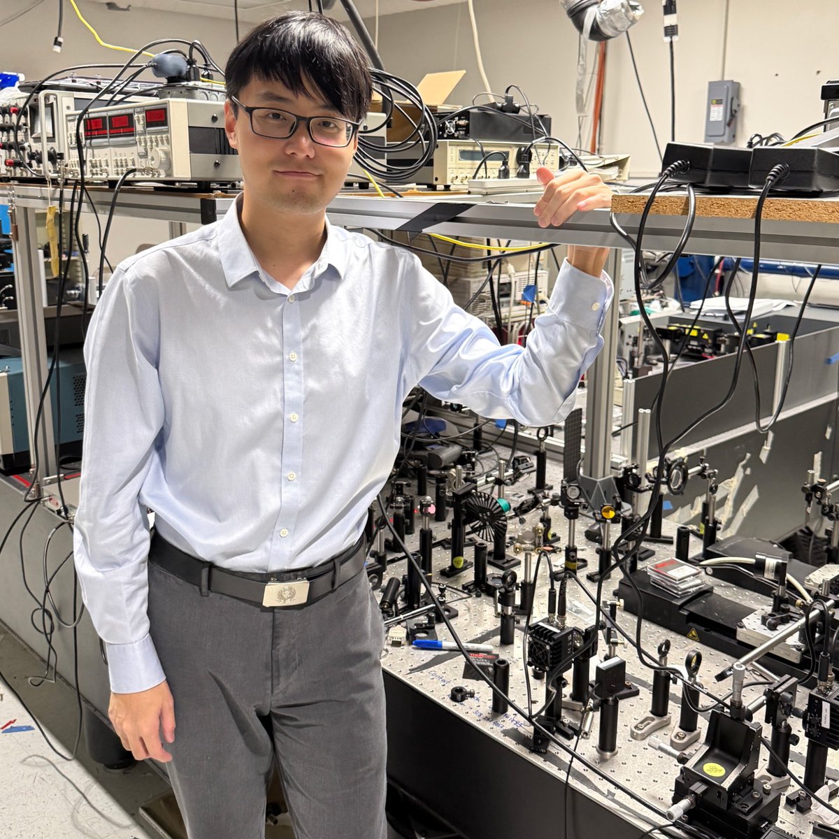 Vanderbilt College of Arts and Science (@vuartsci) on Twitter photo A study in <a href="/ScienceAdvances/">Science Advances</a> led by Yueming Yan examined nanoparticles of metals and semiconductors during an energy exchange. The result could lead to the creation of small, low-power optical devices for use in medical imaging and environmental sensing. vu.edu/cegsv A study in <a href="/ScienceAdvances/">Science Advances</a> led by Yueming Yan examined nanoparticles of metals and semiconductors during an energy exchange. The result could lead to the creation of small, low-power optical devices for use in medical imaging and environmental sensing. vu.edu/cegsv
