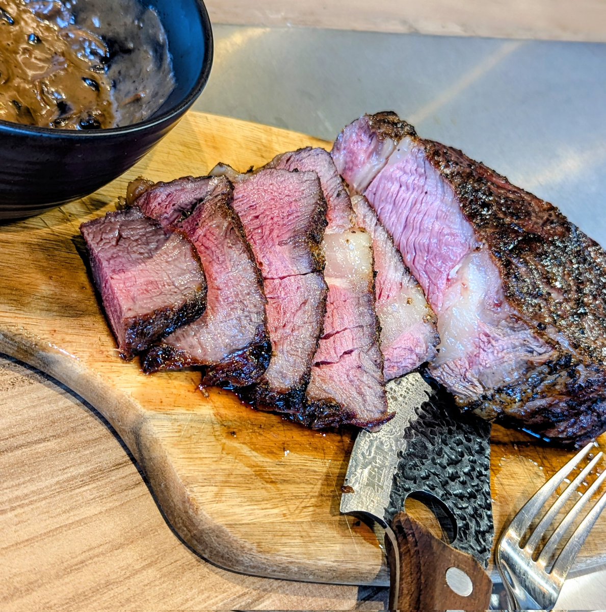 jayclark0106's tweet image. Oh my days #Meat #Tomohawk #NoBone 👀 off the #Llantriaant common can't get more locally sourced than that 👊🏴󠁧󠁢󠁷󠁬󠁳󠁿 @ButcherGourmet