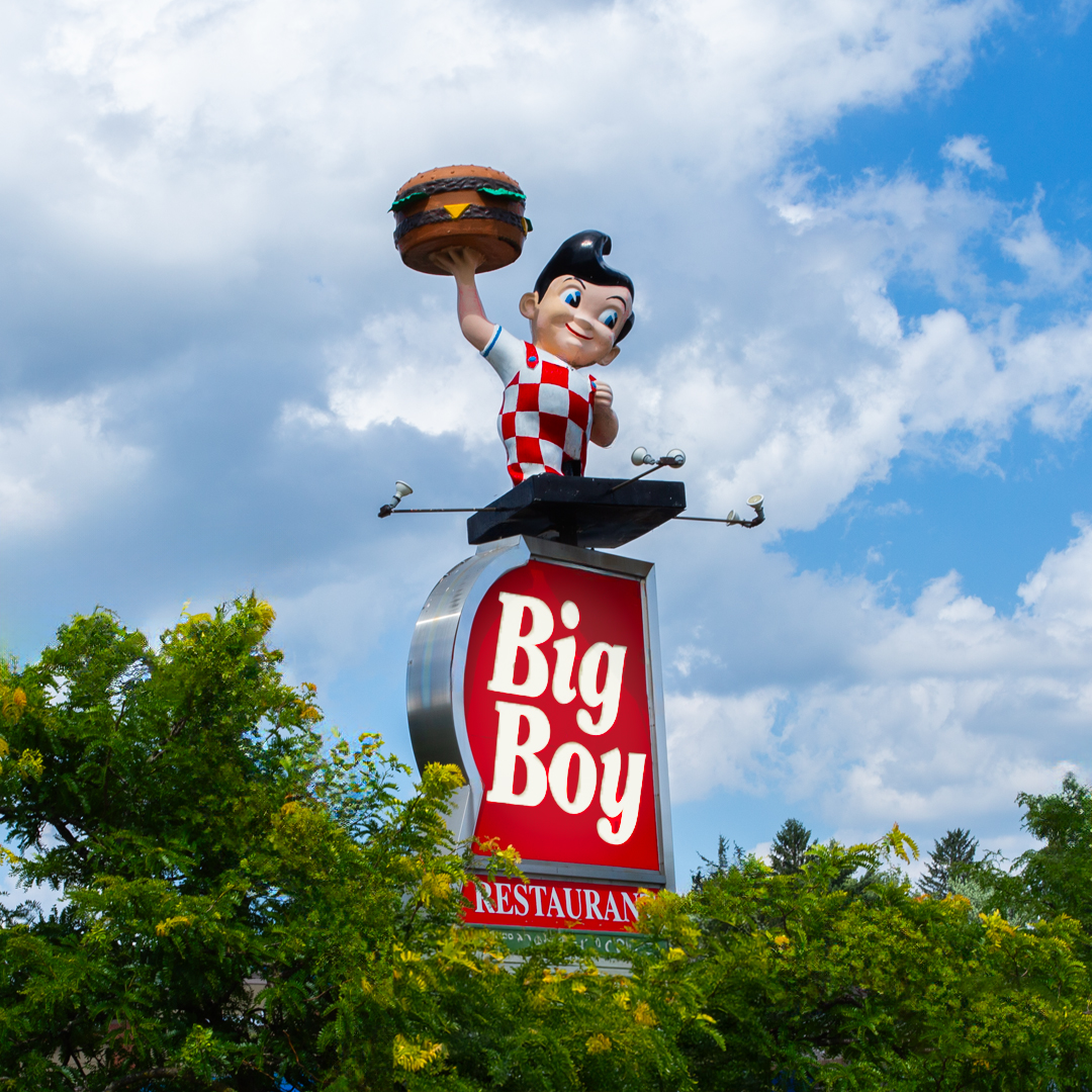 The real summer essential. #BigBoy #Midwest