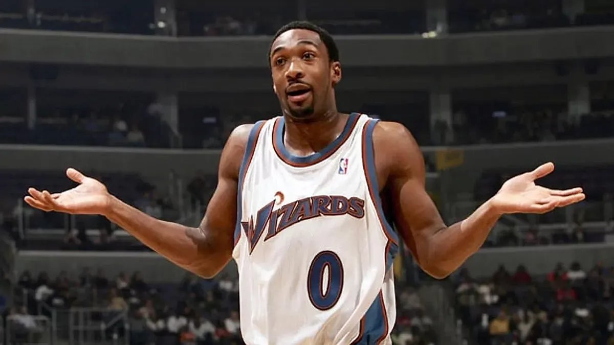 🚨 BREAKING: Gilbert Arenas has been arrested alongside 5 others in connection to an illegal high-stakes poker ring allegedly run out of his Encino mansion 😳

One of the defendants is reportedly tied to an Israeli transnational crime group