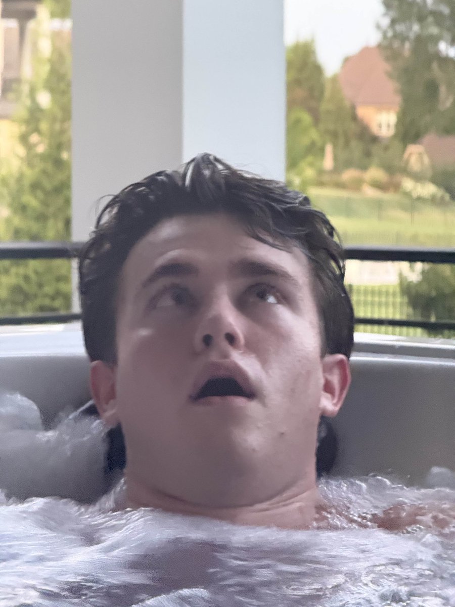 Socksfor1 tweet media