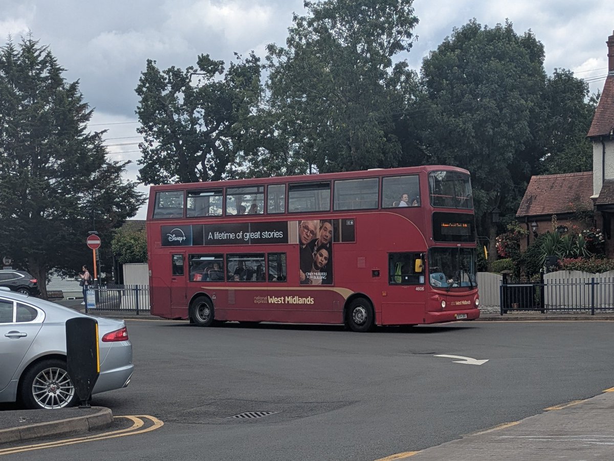 Today was a bus adventure and I managed to get a trident 🔱 

4606 picking me up from Shirley Station to take me home earlier... with the first of the next electric batch delivered today, there days are surely numbered now? 🥲