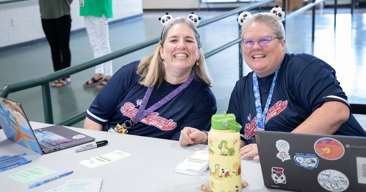 Thank you to all the families who joined us at pre-k and kindergarten Open House this morning! We are looking forward to seeing the rest of our families this evening.
Elementary grades 1-5 : 4-6 PM
Middle school: 5-7 PM
High School: 6-8 PM