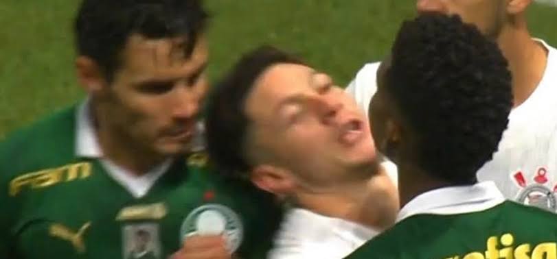 fiuzasep's tweet photo. Se esse cara estivesse vivo, ele seria muito importante no jogo hoje. Saudades, meu ídolo.
Finado Veiga ⭐💔 https://t.co/Qnw5prQdiR