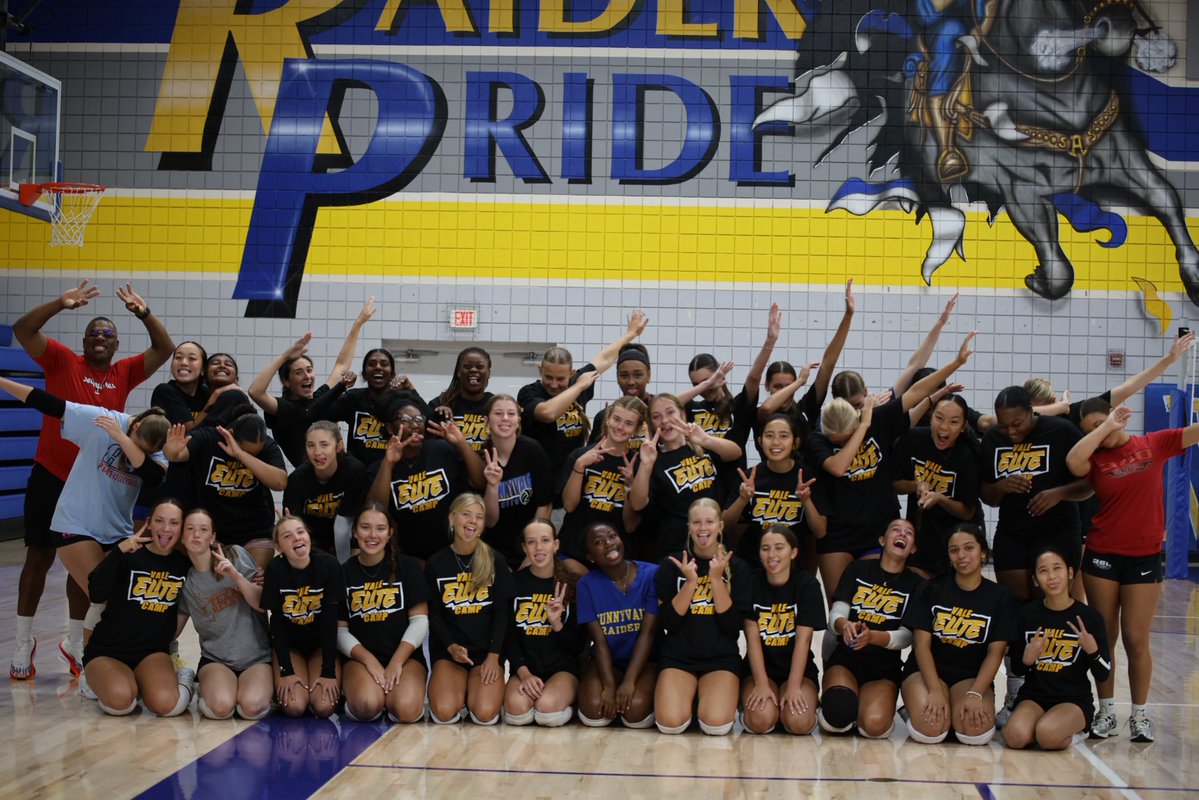 Thank you soo much to Clarence Nevels and 360 volleyball for hosting our 10-12th graders this week!! The right start to the season! #RaiderPride 🏐