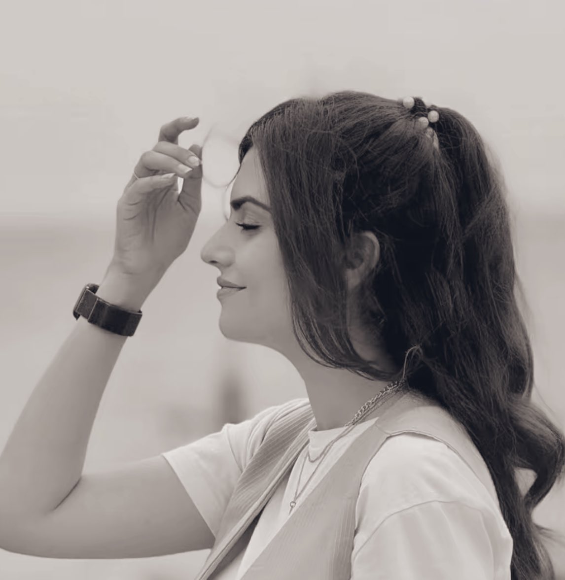 --

تَذكرتَكْ وَ قليبِي مِنكْ مَجروحْ   ..  💔

                وشلُونْ أنسَآكْ يَاا حَبيبْ الروحْ  ..  💗

--