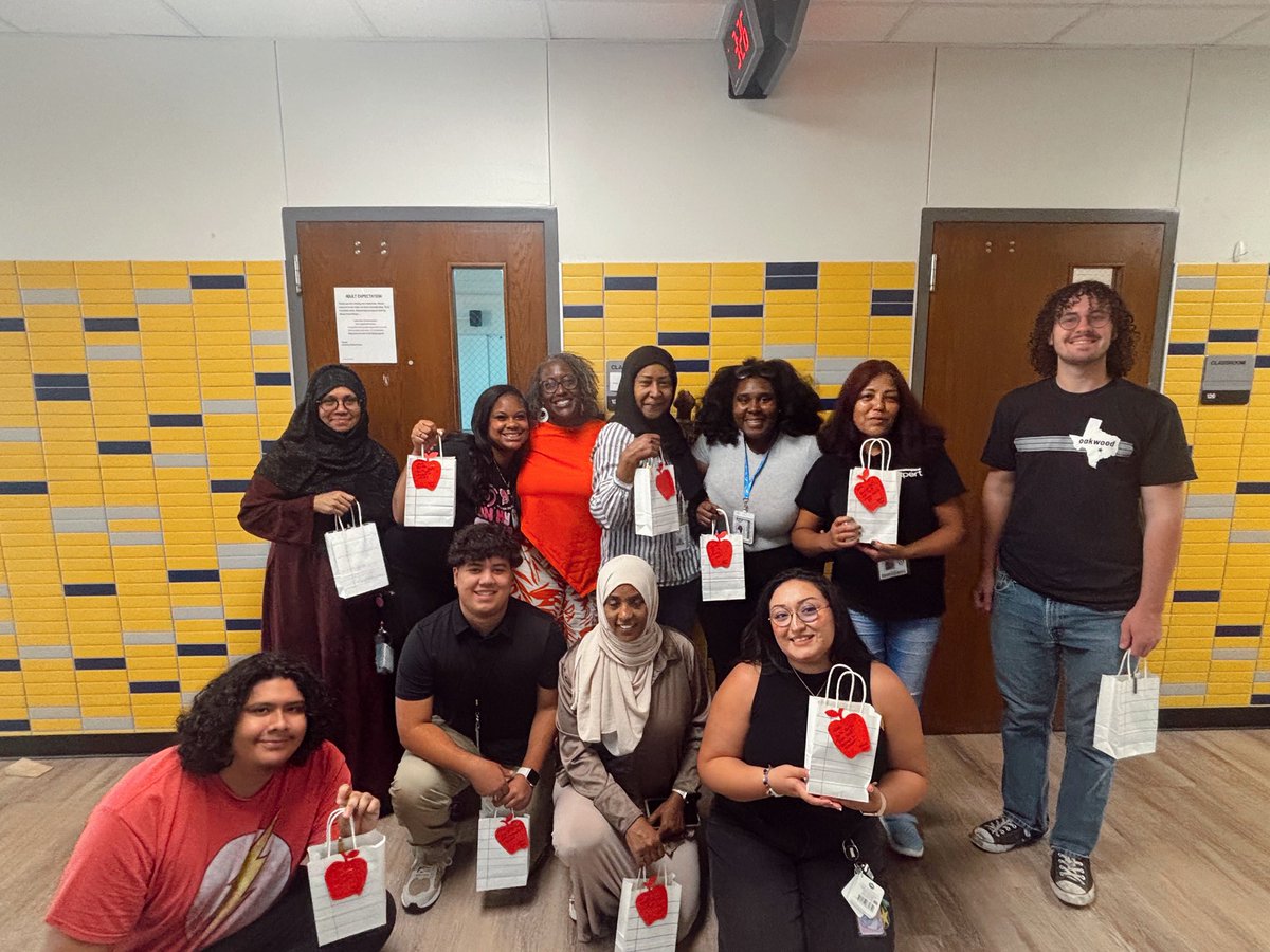 Richland Elementary (@rlerockets1) on Twitter photo Showing some love to our amazing paraprofessionals in our RLE Central Programs! 💛 Just a small gift to say THANK YOU for the huge impact you make every single day. We’re so lucky to have you on our team! 🩵🚀 <a href="/billgattus/">Bill Gattus</a> <a href="/toniwms/">Toni</a> <a href="/RichardsonISD/">Richardson ISD</a> Showing some love to our amazing paraprofessionals in our RLE Central Programs! 💛 Just a small gift to say THANK YOU for the huge impact you make every single day. We’re so lucky to have you on our team! 🩵🚀 <a href="/billgattus/">Bill Gattus</a> <a href="/toniwms/">Toni</a> <a href="/RichardsonISD/">Richardson ISD</a>