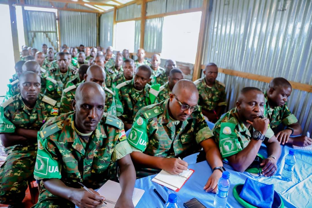 aussom_'s tweet image. #Burundian Contingent Commander, Col. Oscar Hatungimana, has concluded visits to all #AUSSOM Sector 5 Forward Operating Bases (#FoBs) to assess operations and reaffirm #BNDF’s commitment to the AUSSOM mandate.

He urged vigilance against Al-Shabaab threats and stressed