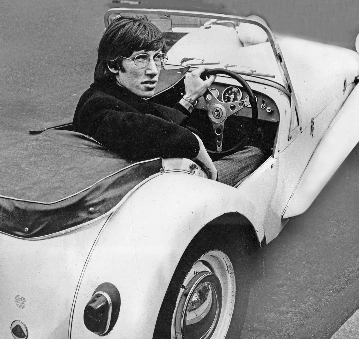 Neptune Pink Floyd tweet media