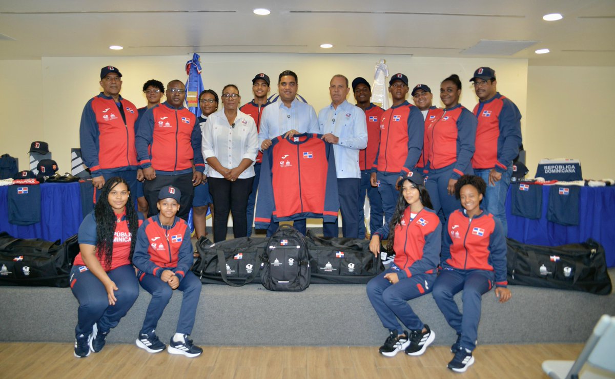 Noticias de Impacto (@noticiasdimpact) on Twitter photo Ministro Kelvin Cruz entrega indumentaria que usarán atletas en Juegos Panamericanos Junior
#NoticiasdImpact #Nacionales <a href="/kelvincruzrd/">Kelvin Cruz</a>
<a href="/hgomez27/">Héctor Gómez</a> <a href="/NeftaliRuiz/">Neftalí Ruiz</a> <a href="/Satosky24/">Satosky Terrero G.</a>
<a href="/wilkindelacruz/">Wilkin de la Cruz</a>
noticiasdeimpacto.com.do/32726-2/deport… Ministro Kelvin Cruz entrega indumentaria que usarán atletas en Juegos Panamericanos Junior
#NoticiasdImpact #Nacionales <a href="/kelvincruzrd/">Kelvin Cruz</a>
<a href="/hgomez27/">Héctor Gómez</a> <a href="/NeftaliRuiz/">Neftalí Ruiz</a> <a href="/Satosky24/">Satosky Terrero G.</a>
<a href="/wilkindelacruz/">Wilkin de la Cruz</a>
noticiasdeimpacto.com.do/32726-2/deport…