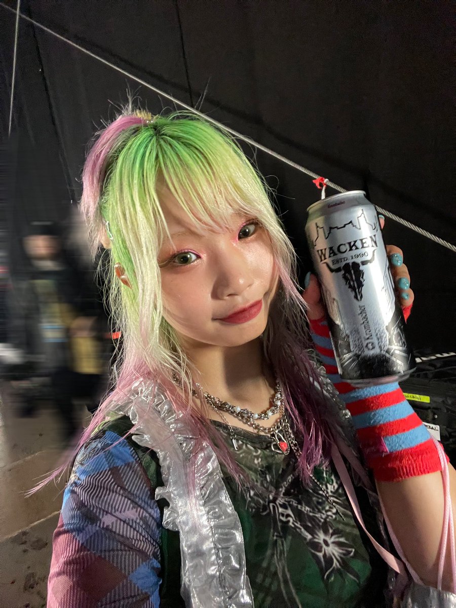 hanabie_hettsu's tweet image. Wacken Open Air2025
Danke schön🇩🇪
大雨警報出てたけど降ったり止んだりで無事に公演完了！！
Wackenオリジナルのビールで乾杯〜🍻