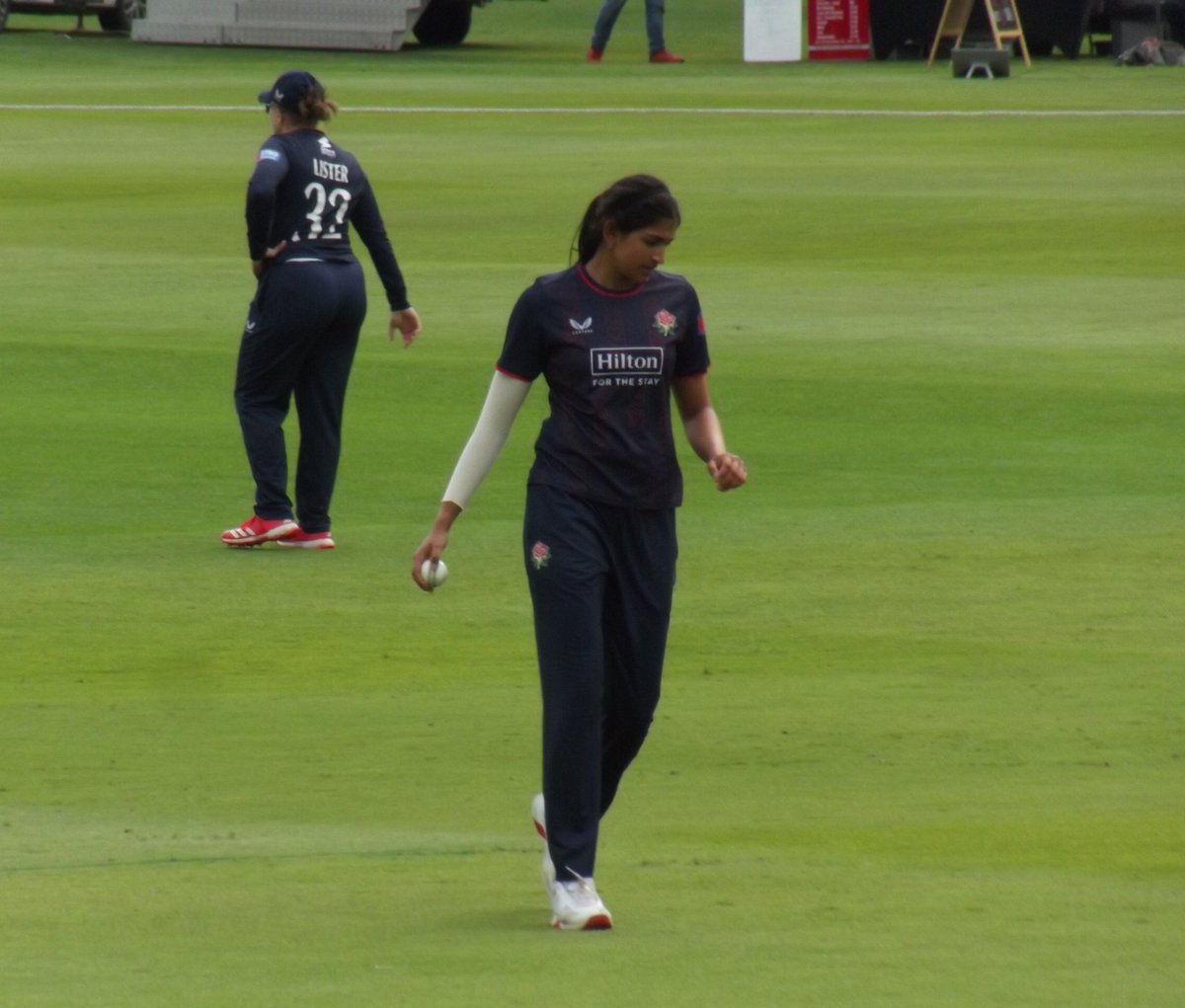 fetchrobin's tweet image. Sedbergh is probably the most picturesque outground to watch Lancashire play and not somewhere I&apos;d seen a game before. The women easing past Essex today.