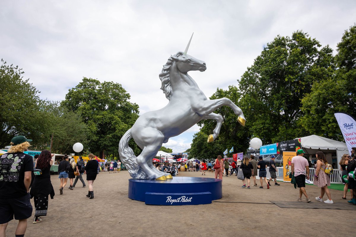 Project Pabst this weekend! By me for the <a href="/Oregonian/">The Oregonian</a> 🎶

portland photographer - photojournalism - music photography

oregonlive.com/entertainment/…