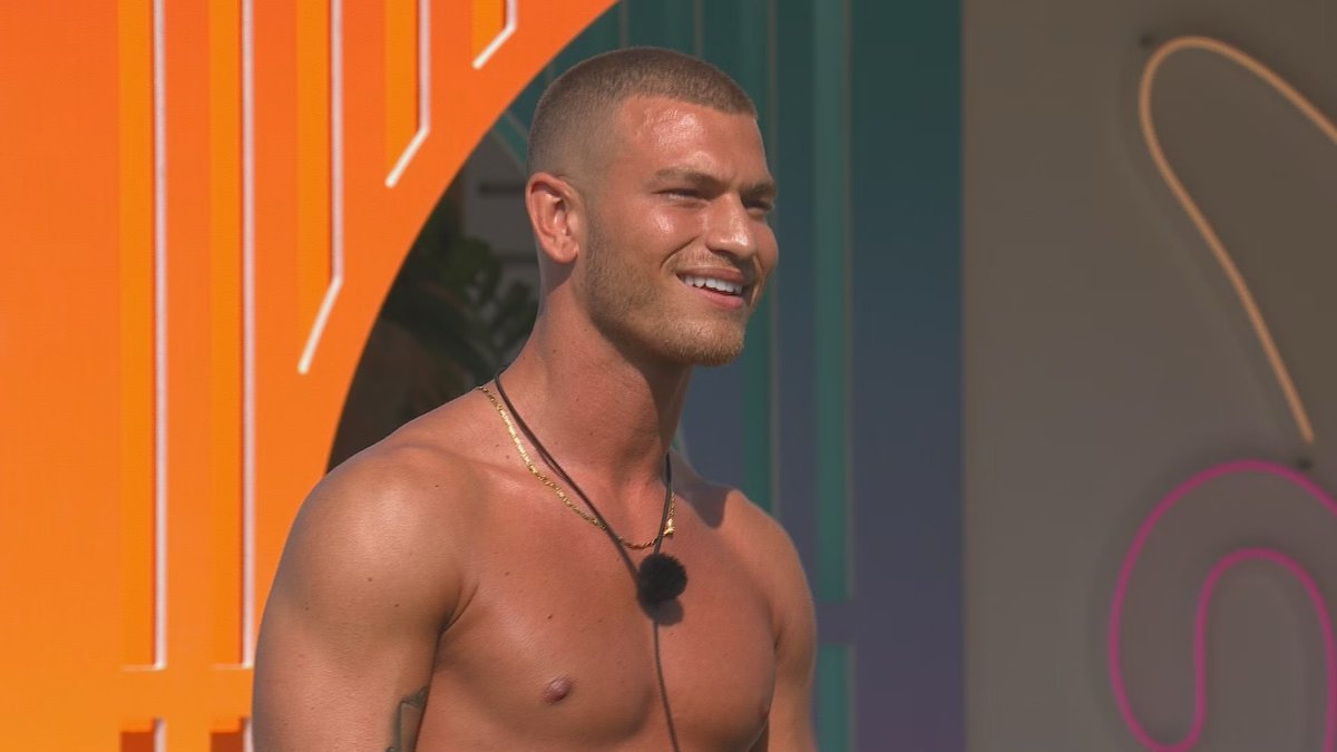 the biggest loser to ever come on love island uk, usa, australia. all of them. #LoveIslandUK #LoveIsland