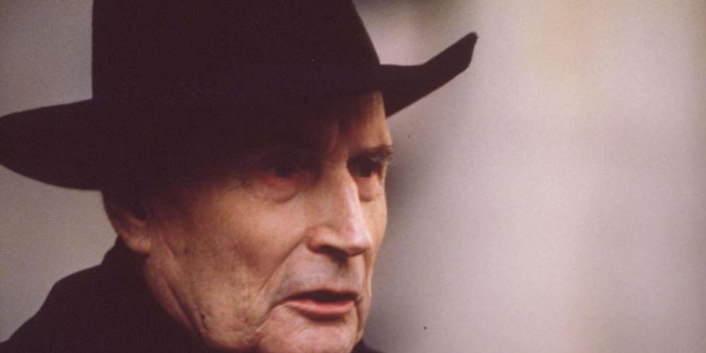 17 mai 1995

Vidé mon bureau  ✔️
Fait mes adieux au château ✔️
Coiffé mon chapeau ✔️
