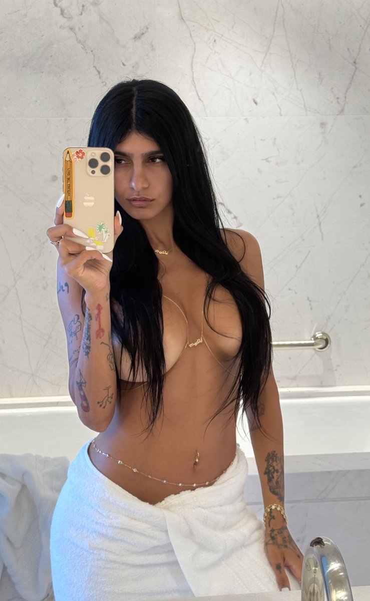 GxIdITJasAAI5yC?format=jpg&name=medium