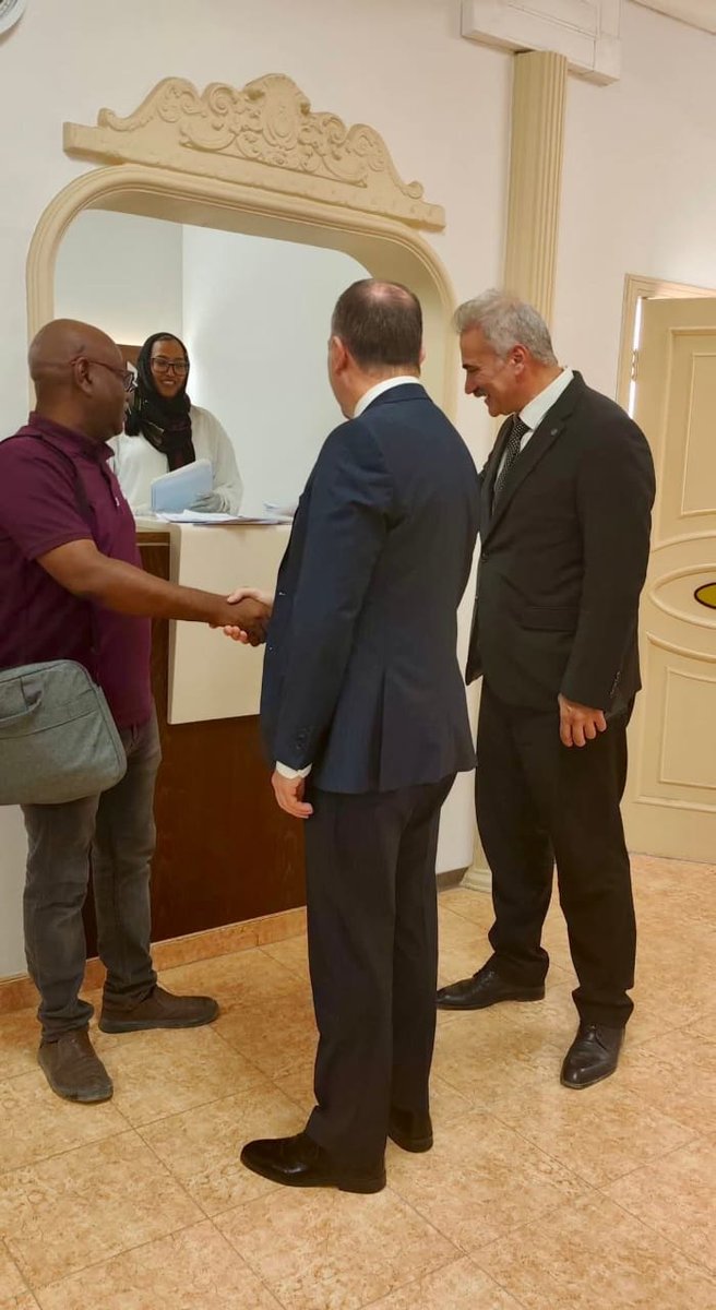 📷بالصور.. افتتاح فرع جديد لبنك زراعات كاتيليم في مدينة بورتسودان، في خطوة هامة نحو تعزيز الروابط الاقتصادية والتجارية بين السودان وتركيا.

وأكد البنك ترحيبه بكافة المواطنين السودانيين، وخصوصًا رجال الأعمال.

#السودان #نبأ_السودان