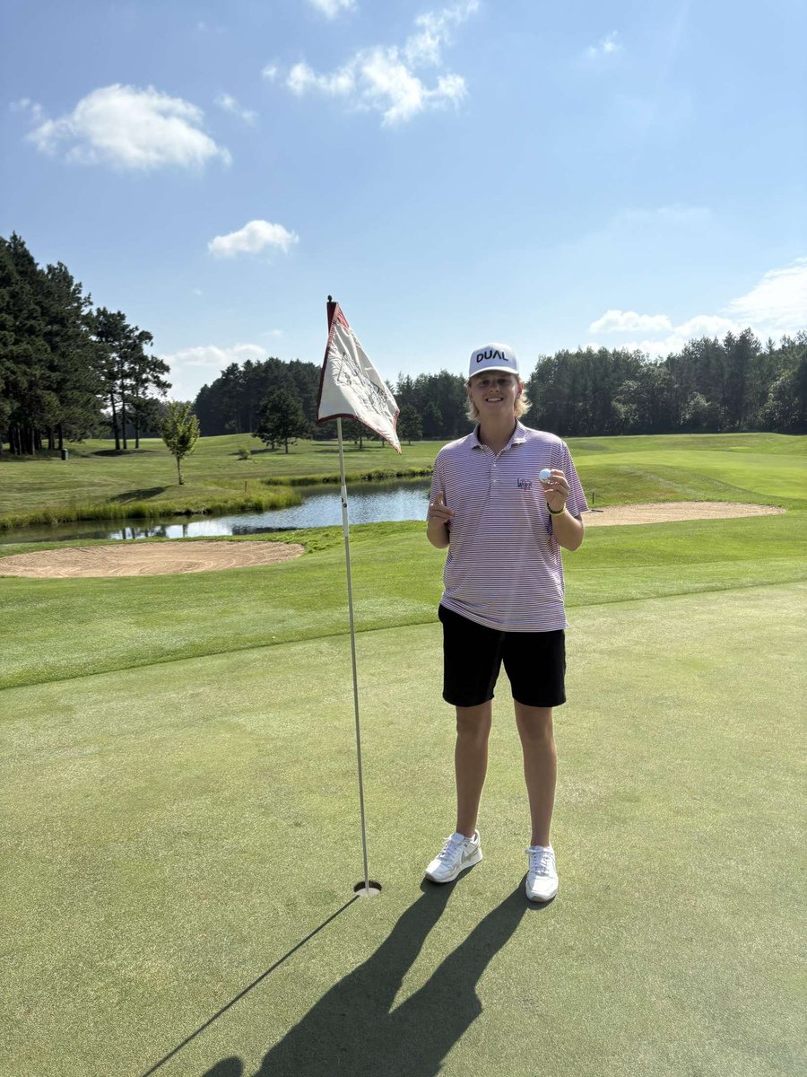 Big E #Ace Headwaters hole 8! #Swish
