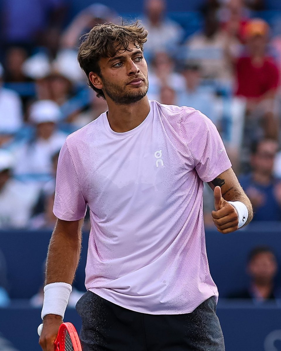 𝐎𝐊 𝐅𝐥𝐚𝐯𝐢𝐨 👍 🔥 

Cobolli gioca una partita da numero 17 del mondo e batte Galarneau, infortuni e pioggia 6-4, 5-7, 6-4 e passa al terzo turno di Toronto

A Montreal avanzano nel doppio Sara Errani e Jasmine Paolini mentre Gigante si arrende a Gabriel Diallo