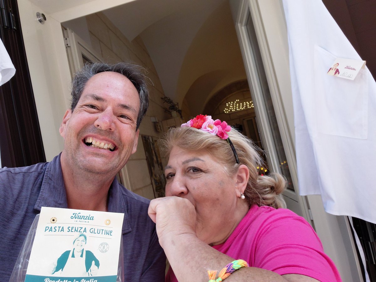 Bari is one of the most incredible foodie cities in Italy and it gets barely any press. "Killer pasta" and a bakery with a bouncer are a couple highlights 
youtu.be/LKIGHoh_ooc?si…
#foodie #CulinaryAdventure #Bari #Italy #italianfood #focacciabarese #spaghettiallassassina #travel