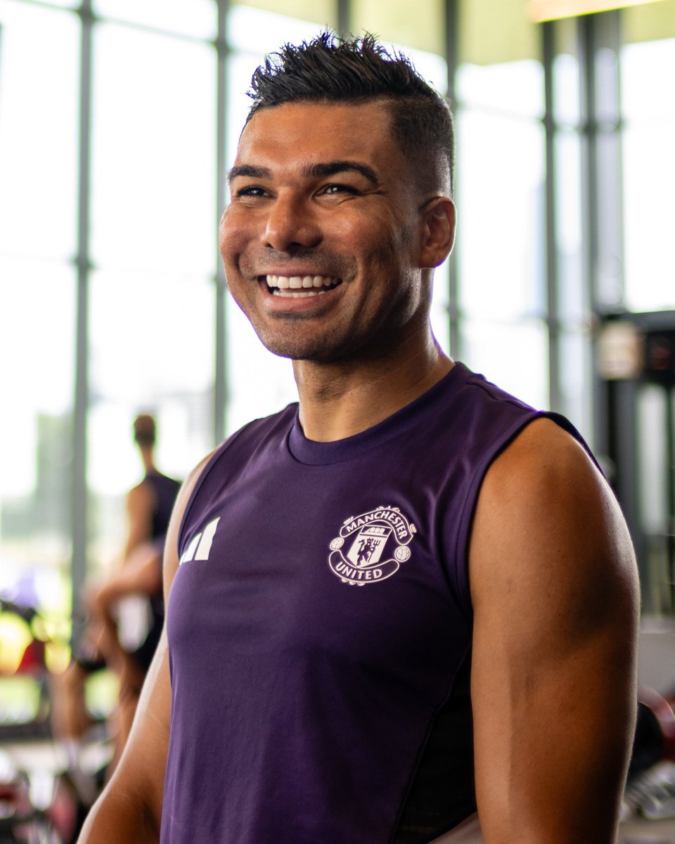 🚨MAN UNITED GAIN TRAIN🚨

No Man United fan should have less than 10K followers. Let’s do this!!!! 

- Drop handles
- Like♥️ and repost 
- Follow me and everyone who reposts this.🤝