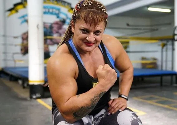 AlexiusVidalius's tweet photo. 🥊Alejandra "Locomotora" Oliveras 🥊, the boxer, the legend, the Guiness record-breaking freak from Argentina!

A thread to honor and remember her legacy. https://t.co/pccp5bd5M3