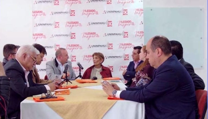 A esta hora <a href="/UNINPAHU/">UNINPAHU</a> y #AcordColombia suscriben el convenio que permitirá profesionalizar a l@s asociad@s pertenecientes a la agregación de periodistas deportivos en todo el pais. #YoSoyAcord