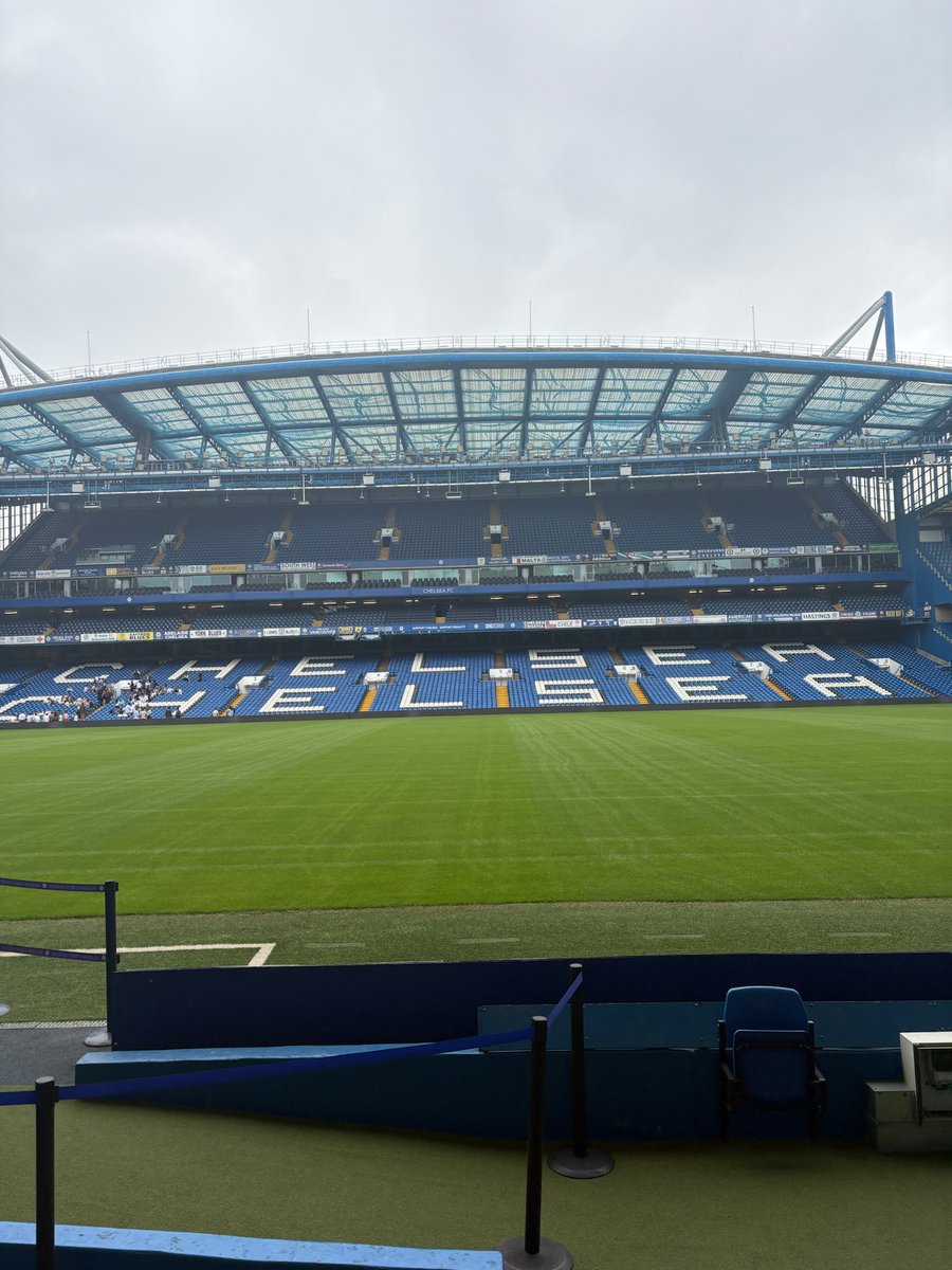 Just got back from a 3 week high school study abroad trip to London for Sports Management &amp; Marketing 🇬🇧
So grateful for the experience! I had the chance to go behind the scenes at Arsenal, Chelsea, Wimbledon, a rugby arena, and a cricket match. Seeing how global sports brands