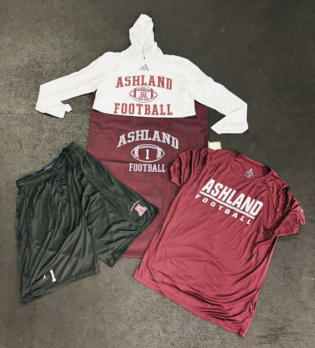 Chad Tackett (@ctackettc) on Twitter photo Appreciate <a href="/BSNSPORTS/">BSN SPORTS</a> for hooking our guys up with some nice Camp Gear! #2025CampTomcat <a href="/Tomcat_football/">Ashland Football</a> Appreciate <a href="/BSNSPORTS/">BSN SPORTS</a> for hooking our guys up with some nice Camp Gear! #2025CampTomcat <a href="/Tomcat_football/">Ashland Football</a>