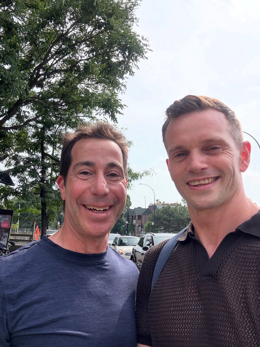robherdch3's tweet image. Had an absolute blast walking around Monkland with Member of Parliament for Mount Royal (@LibDems sister party @liberal_party) @AHousefather this afternoon. Thanks for giving up your time!