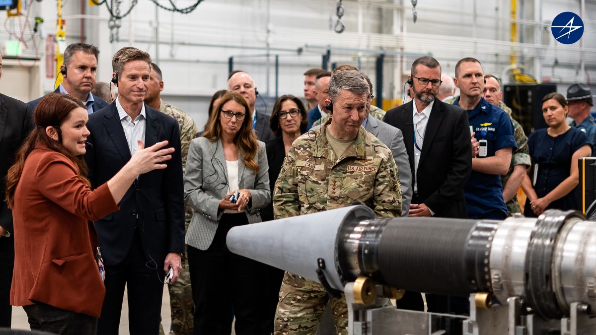 LockheedMartin's tweet photo. More behind-the-scenes photos from Gen. Dan Caine’s visit at our Camden facility.  

As General Caine saw, our team is not just preparing for the future – we're delivering now. 💪 

With a focus on speed, scale and quality, we're committed to meeting the urgent needs of our customers and helping to protect America's interests.