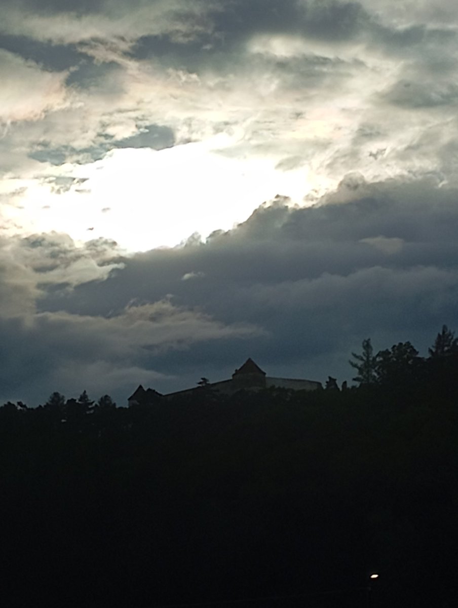 Alexhan_Artist's tweet image. #rockstadt #rumania