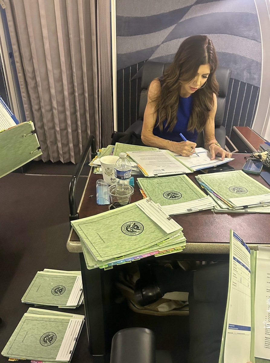 Tricia McLaughlin tweet media