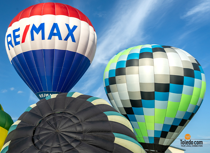 The Rossford Balloon &amp; Fireworks Fest recently filled the sky . . . did we catch you enjoying this first time event. 
View our photos: toledo.com/index.php?src=…

Photo Credit: Doug Hinebaugh