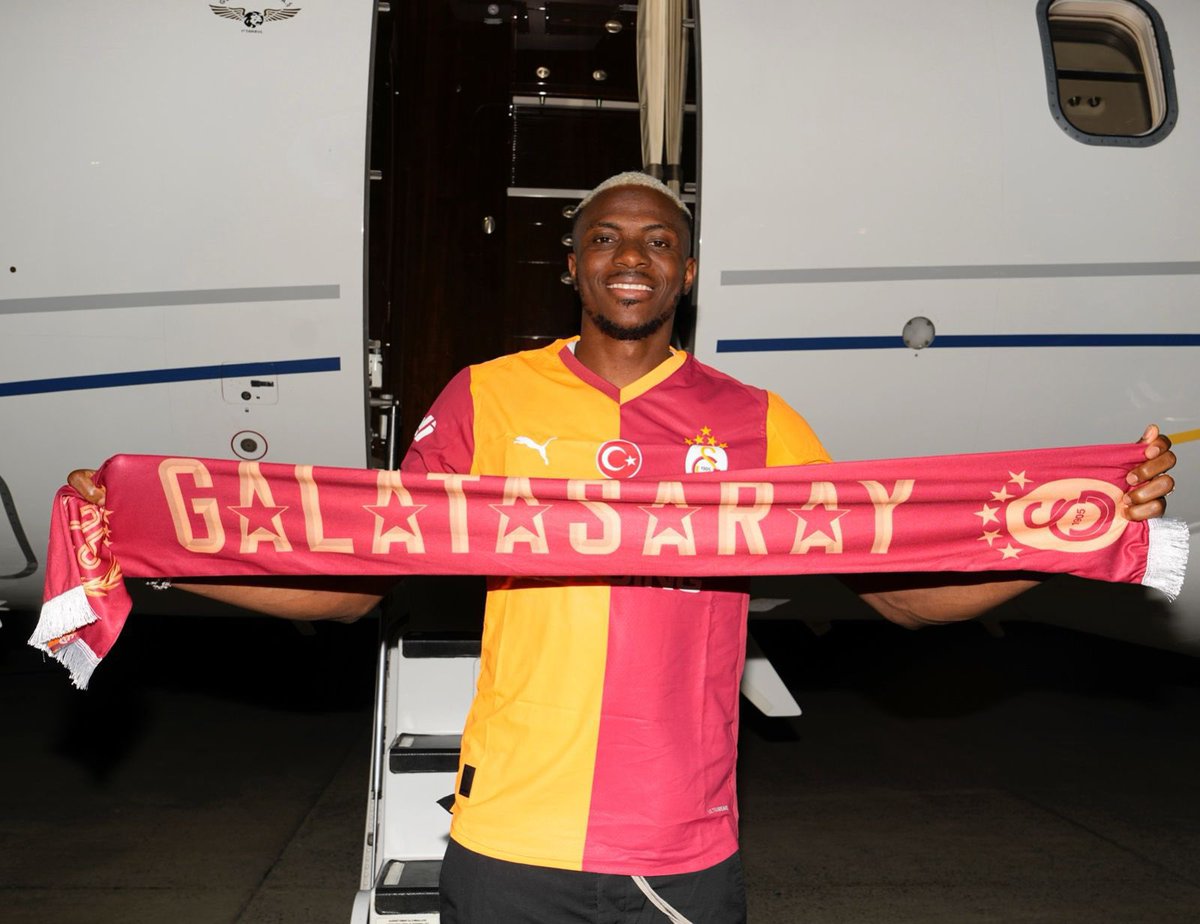 Buchi_Laba's tweet photo. Victor James Osimhen is officially back in Galatasaray like he never Left 🇳🇬❤️💛 👑 . https://t.co/oXSC8gUtlB