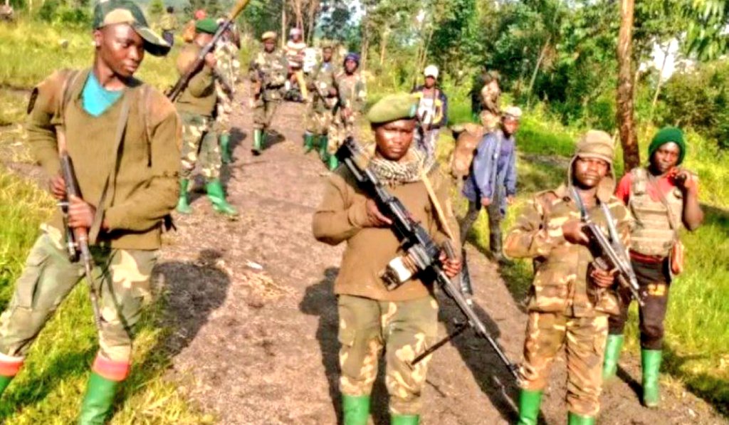 #EST_RDC:

Bien que Kinshasa affiche officiellement sa volonté de respecter le cessez-le-feu selon les accords signés à Washington et Doha, sur le terrain, la réalité contredit cet engagement. Le gouvernement congolais continue d’utiliser les milices Wazalendo ainsi que les