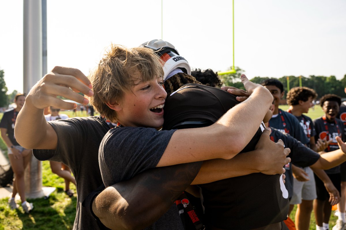 they're definitely not going to forget giving <a href="/jerryjeudy/">Jerry Jeudy⁴</a> a group hug 😅