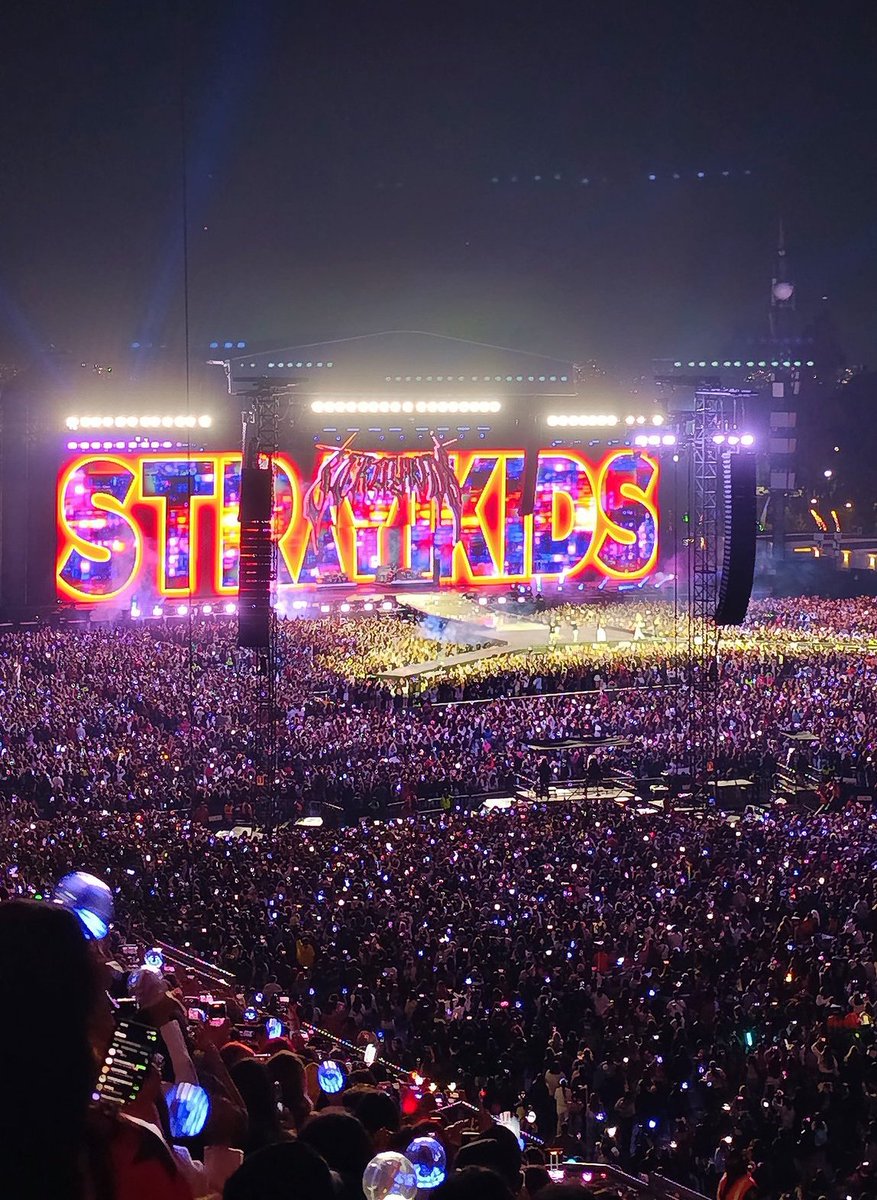 mont ʚଓ tweet media