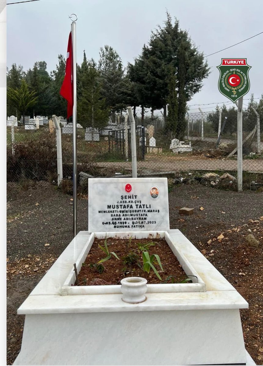 🇹🇷🇹🇷UNUTMADIK UNUTMAYACAĞIZ🇹🇷🇹🇷                             
      31.07.2023 de Sultandağı’nda trafik kazası sonucu şehit olan Şehit J.Asb.Kd.Çvş. MUSTAFA TATLI komutanımın Şehadetinin 2nci seneyi devriyesinde saygı, rahmet ve dua ile anıyorum.Ruhu şad mekanı cennet olsun.