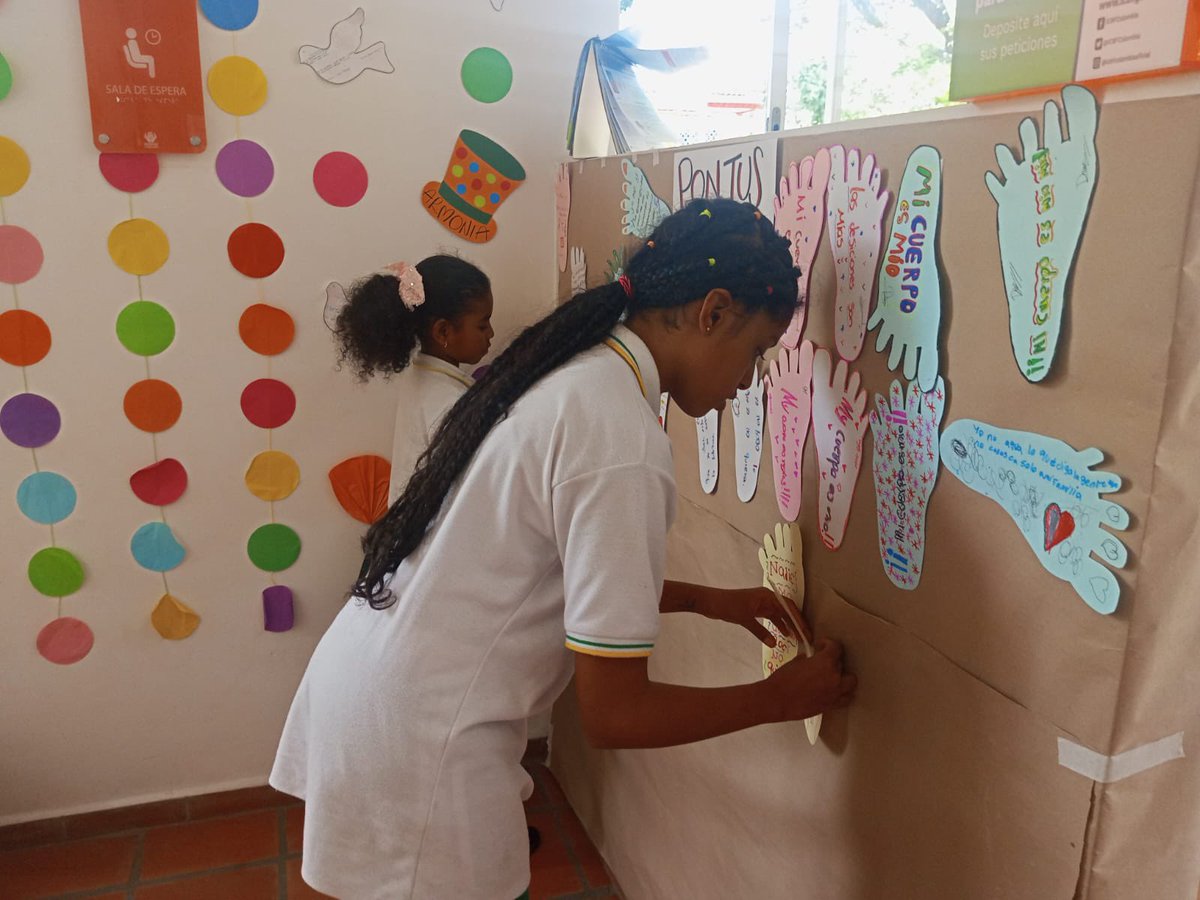 #VocesQuePrevienen | En las casas #Atrapasueños del Valle del Cauca realizamos talleres con niños, niñas y adolescentes para fortalecer su capacidad de identificar situaciones de riesgo. Reforzamos sus poderes de autoprotección frente a la trata de personas.