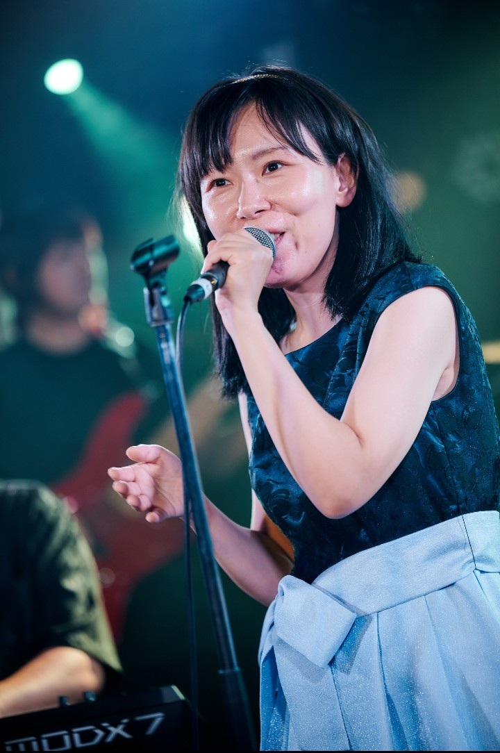 mon4356's tweet photo. 7/26 BREEZE☆ライブお越しいただきありがとうございました✨暑い中お聴きいただきありがとうございましたm(_ _)m🎶
久々にご一緒させていただきましたKaléido Garance さん。初めてご一緒させていただきました空色の猫さん、vanguardさん、ありがとうございました✨
（1.2枚目、タカノリさん撮影） https://t.co/i6FDn5DMVz