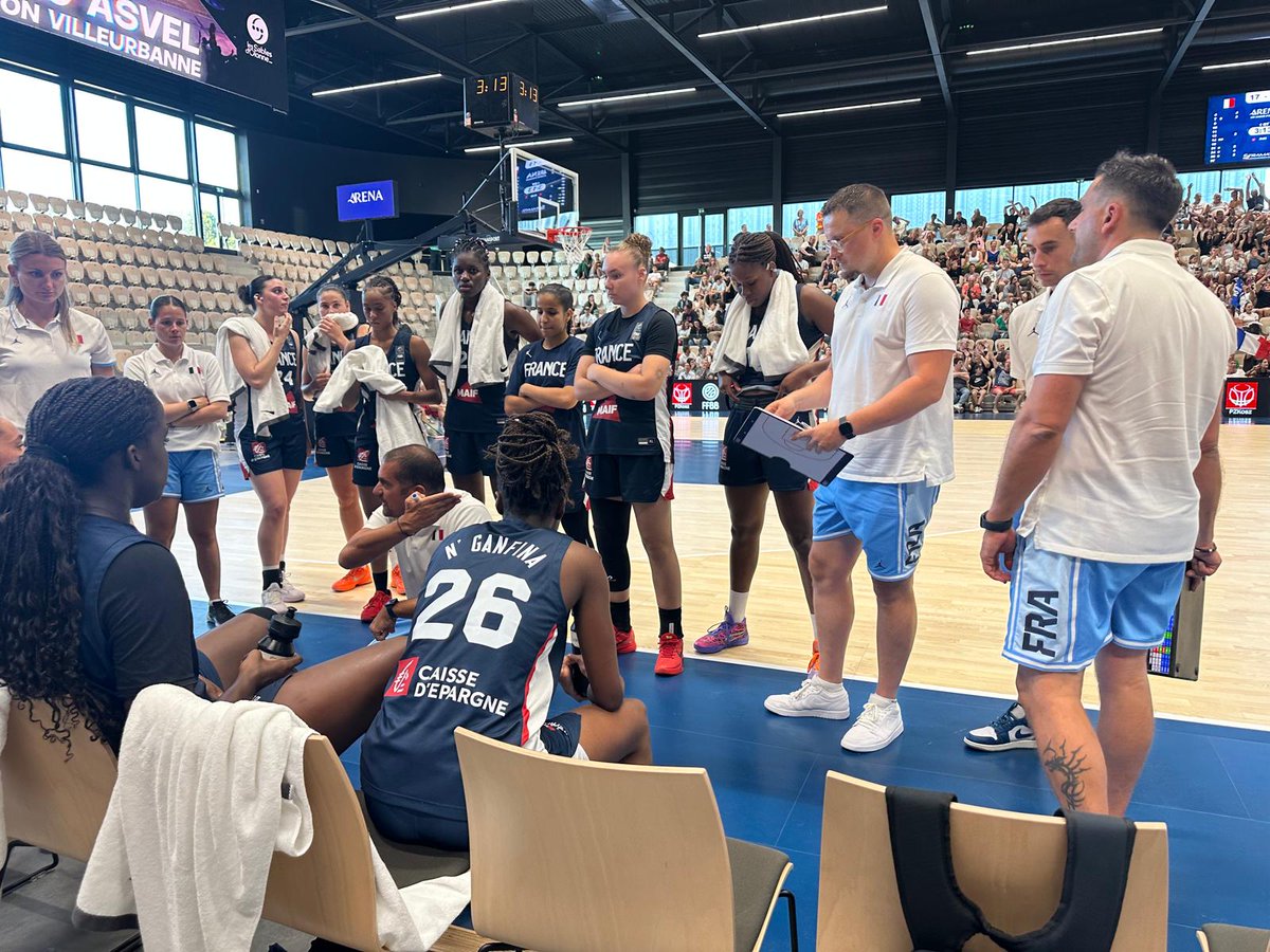 Un tour de chauffe réussi !

A un mois tout juste de l'inauguration officielle de l'Arena Stadium, la halle sportive accueillait ce soir la 2e rencontre entre l'équipe de France féminine des moins de 20 ans et la Pologne, en préparation de l'Euro 2025.

Deuxième victoire des