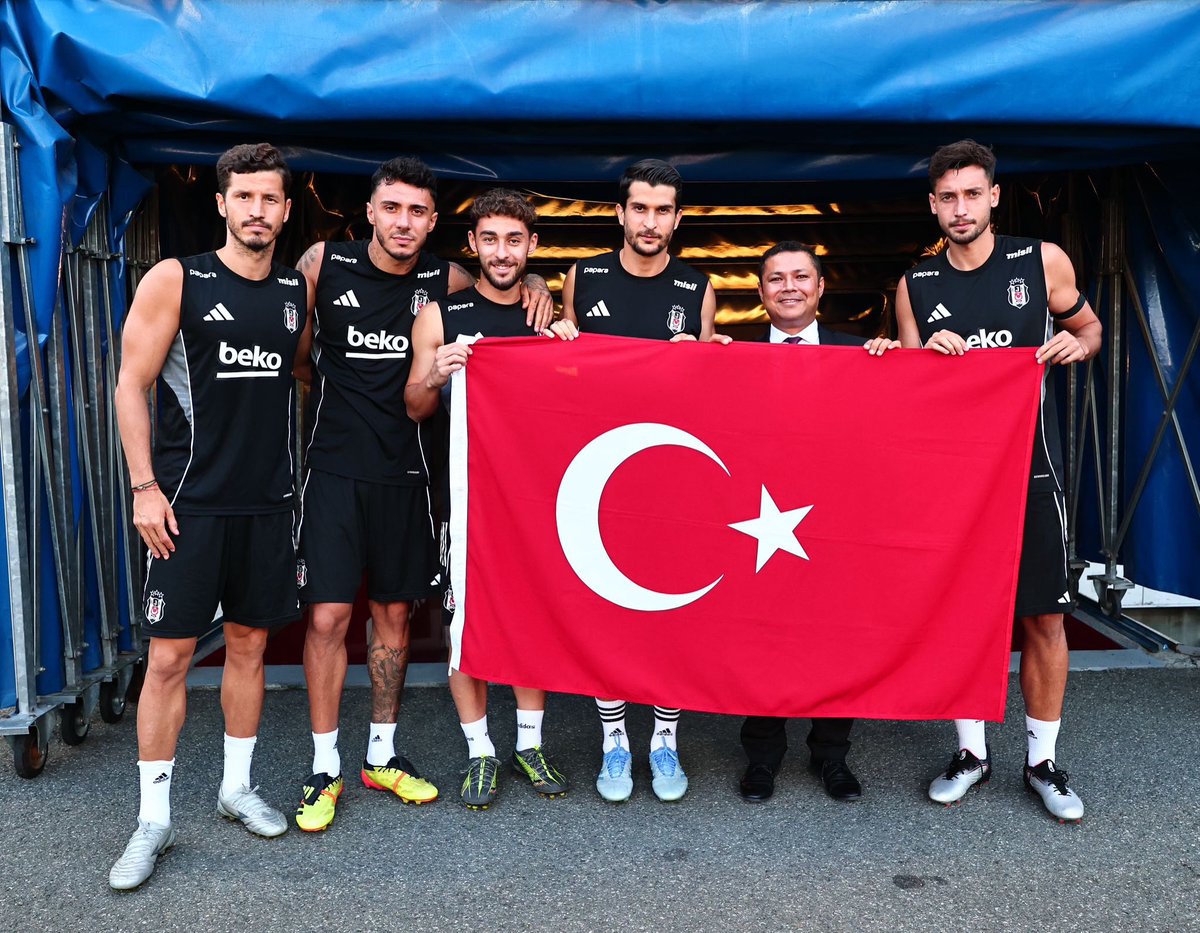 Türkiye in Poland (@tc_varsovabe) on Twitter photo 🦅<a href="/Besiktas/">Beşiktaş JK</a> Futbol Takımımız <a href="/EuropaLeague/">UEFA Europa League</a> 2. Eleme turu rövanş maçında Shakhtar Donetsk ile karşılaşacak.
🗓️ 31 Temmuz 2025
⏱️ 20:00
📍 Reymana Stadyumu / Kraków
Sporcularımıza başarılar diliyoruz.
Desteklemek için orada olacağız. 🇹🇷 🦅<a href="/Besiktas/">Beşiktaş JK</a> Futbol Takımımız <a href="/EuropaLeague/">UEFA Europa League</a> 2. Eleme turu rövanş maçında Shakhtar Donetsk ile karşılaşacak.
🗓️ 31 Temmuz 2025
⏱️ 20:00
📍 Reymana Stadyumu / Kraków
Sporcularımıza başarılar diliyoruz.
Desteklemek için orada olacağız. 🇹🇷