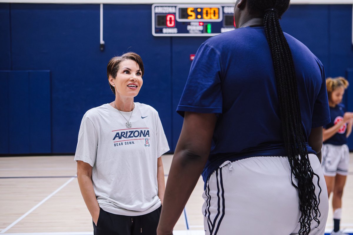 Arizona Basketball (@arizonawbb) on Twitter photo Practice had a few special guests — thanks to <a href="/CindyBrunsonAZ/">Cindy Brunson</a> and <a href="/CoachBonvicini/">Joan Bonvicini</a> for stopping by!
#BDSU Practice had a few special guests — thanks to <a href="/CindyBrunsonAZ/">Cindy Brunson</a> and <a href="/CoachBonvicini/">Joan Bonvicini</a> for stopping by!
#BDSU