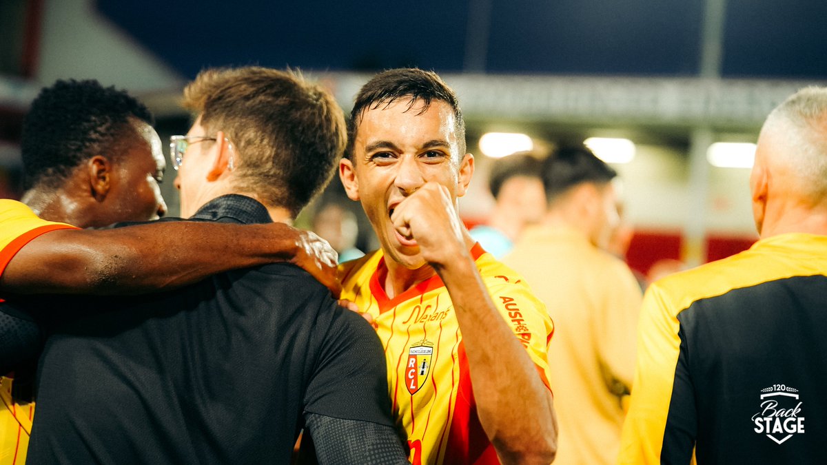 RCLens's tweet photo. En groupe 💪
#PrépArtois #𝑩𝒂𝒄𝒌𝗦𝗧𝗔𝗚𝗘 #WOLRCL https://t.co/Vk6Uvj4ePM
