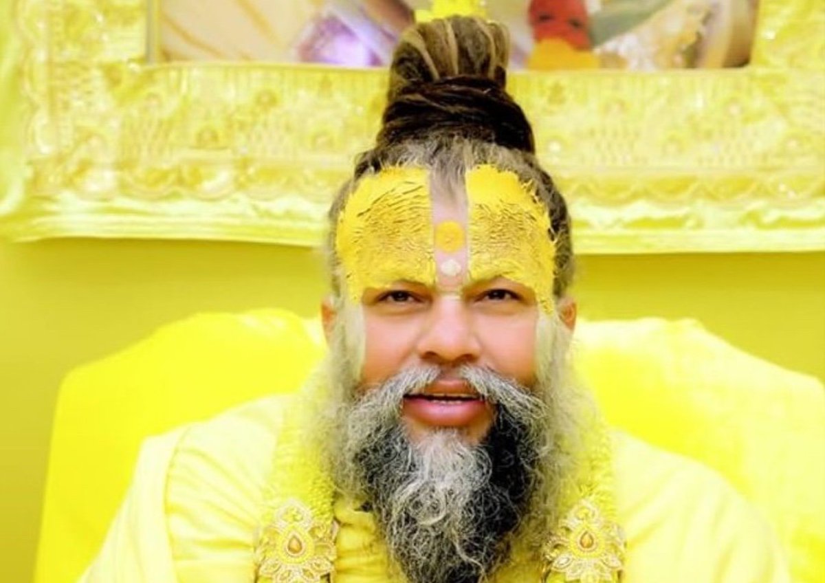 People forget their own character and thoughts while reacting to others' words. If someone has a problem with Premanand ji's words, then they should really think about themselves, it is very important to keep your thoughts clear 💯.