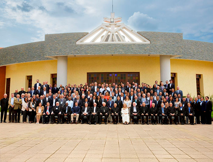 Universidad Católica (@ucatolica) on Twitter photo La gira contempló dos encuentros: las asambleas de #SACRU (Strategic Alliance of Catholic Research Universities) e #IFCU (International Federation of Catholic Universities). 🤝 Ambos espacios para reafirmar el liderazgo de la educ. internacional con identidad católica. #HiloUC La gira contempló dos encuentros: las asambleas de #SACRU (Strategic Alliance of Catholic Research Universities) e #IFCU (International Federation of Catholic Universities). 🤝 Ambos espacios para reafirmar el liderazgo de la educ. internacional con identidad católica. #HiloUC
