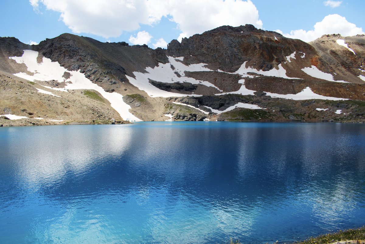 deepspaceduda's tweet image. The magical San Juan Mountains, shot on a @NikonUSA D3500 🐝💙🏔️ #photography #Colorado #optoutside